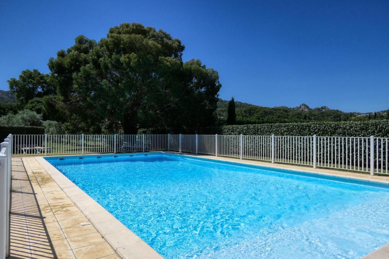 Les Residences De Metifiot Saint-Rémy-de-Provence Екстериор снимка