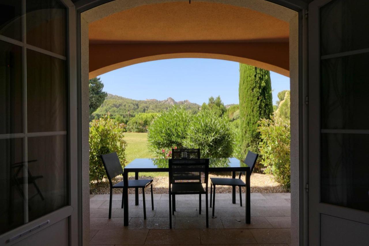 Les Residences De Metifiot Saint-Rémy-de-Provence Екстериор снимка