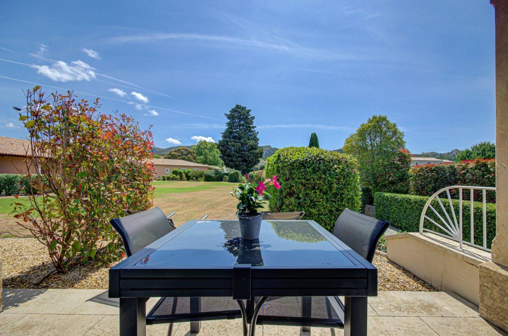 Les Residences De Metifiot Saint-Rémy-de-Provence Екстериор снимка
