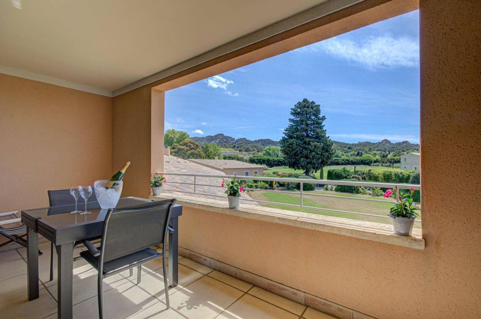 Les Residences De Metifiot Saint-Rémy-de-Provence Екстериор снимка