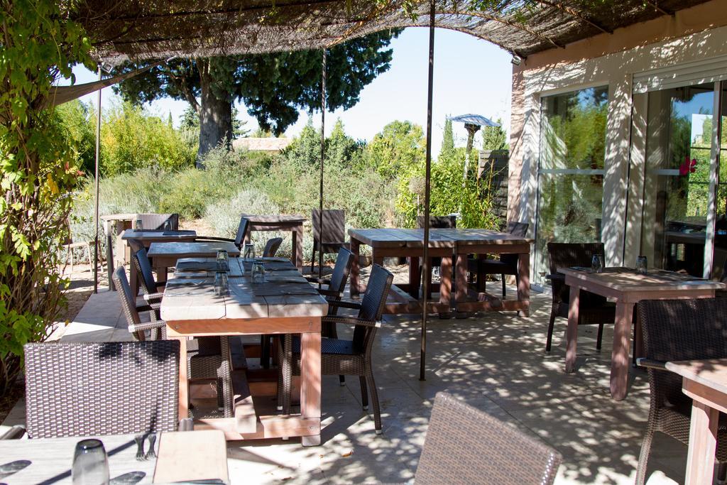 Les Residences De Metifiot Saint-Rémy-de-Provence Екстериор снимка