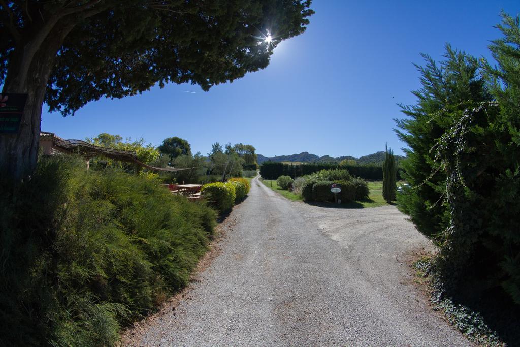Les Residences De Metifiot Saint-Rémy-de-Provence Екстериор снимка